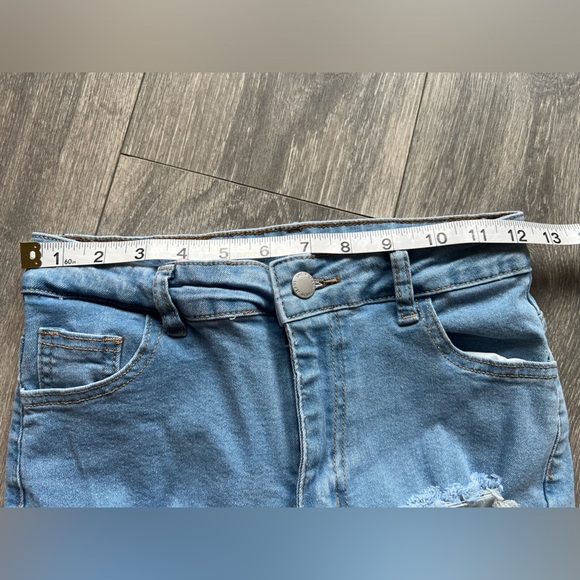 Shein high waisted ripped flared jeans in light wash blue. Size petite M/6 - Picture 11 of 13